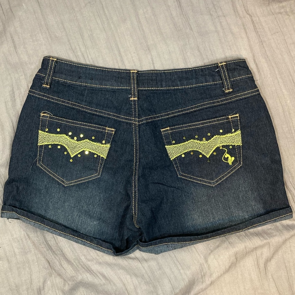 Baby Phat Girlz Denim Shorts - Picture 5 of 9